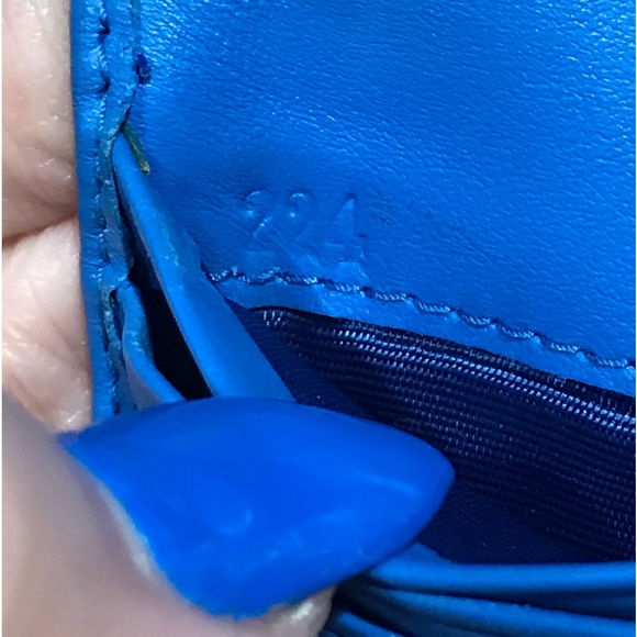 PRADA Signature Saffiano Leather Bifold Wallet 😍💙🦋 - Picture 8 of 17